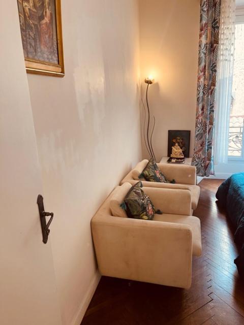 Chez Claudia Bed and Breakfast Cannes Exteriör bild
